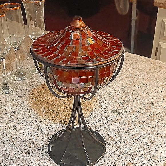 Stained glass mosaic oil, alcolol (denatured of course) or kerosene burnung lamp - Picture 1 of 6